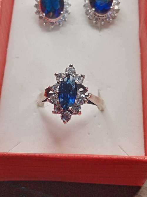 Sterling silver ring with earrings set ring size: O