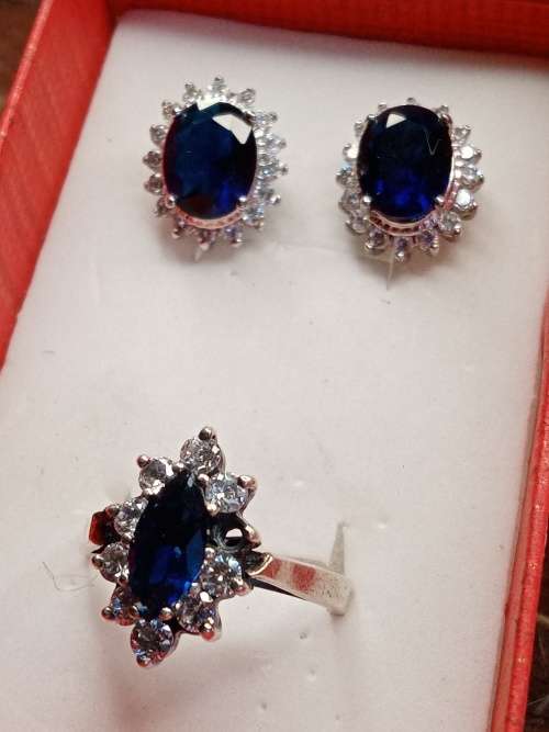 Sterling silver ring with earrings set ring size: O