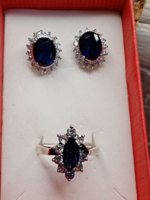 Sterling silver ring with earrings set ring size: O