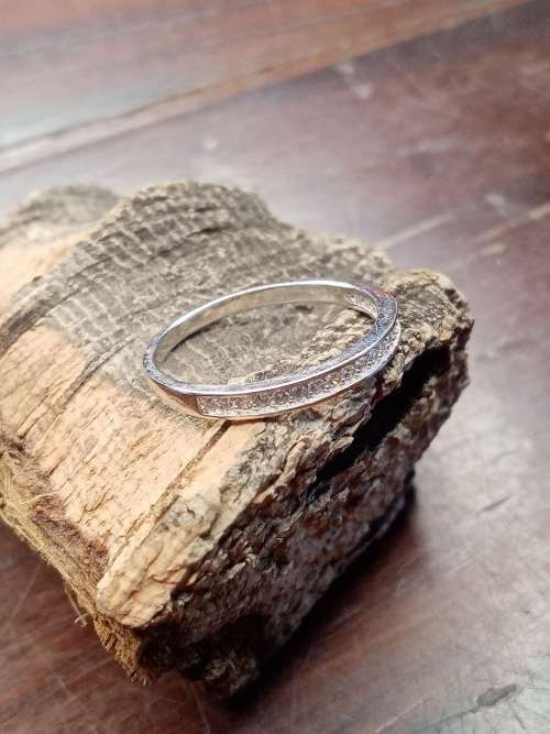 Sterling silver ladies ring Size: R