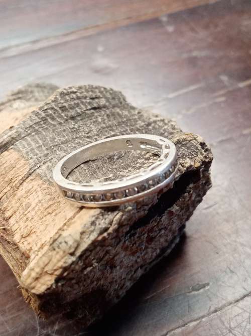 Sterling silver ladies ring Size: P