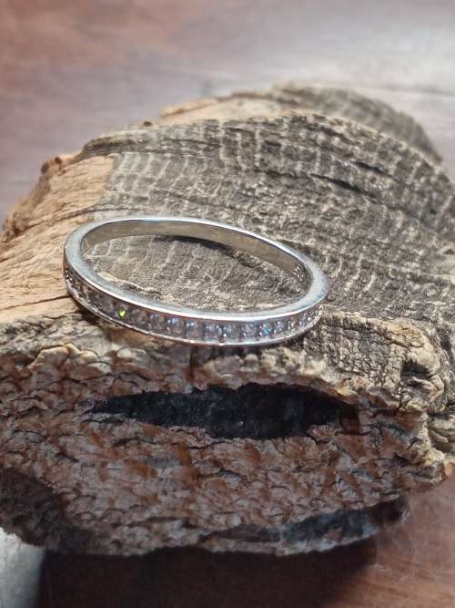 Sterling silver ladies ring Size: R