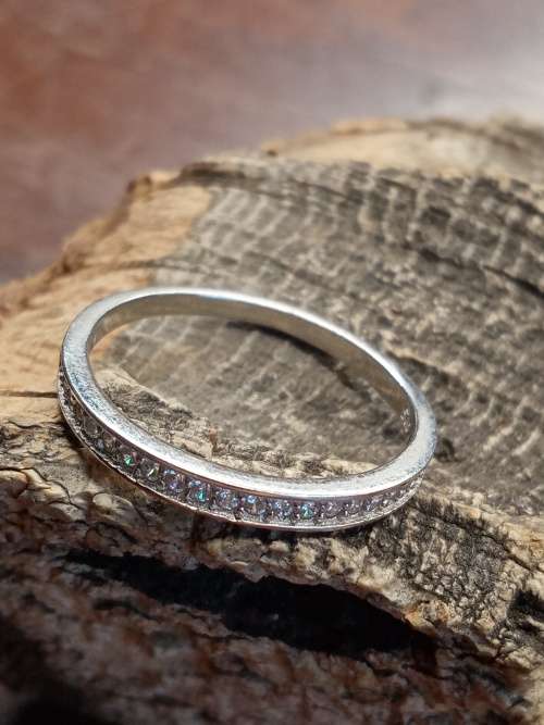 Sterling silver ladies ring Size: R
