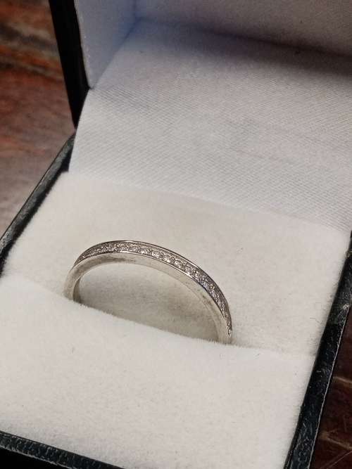 Sterling silver ladies ring Size: R