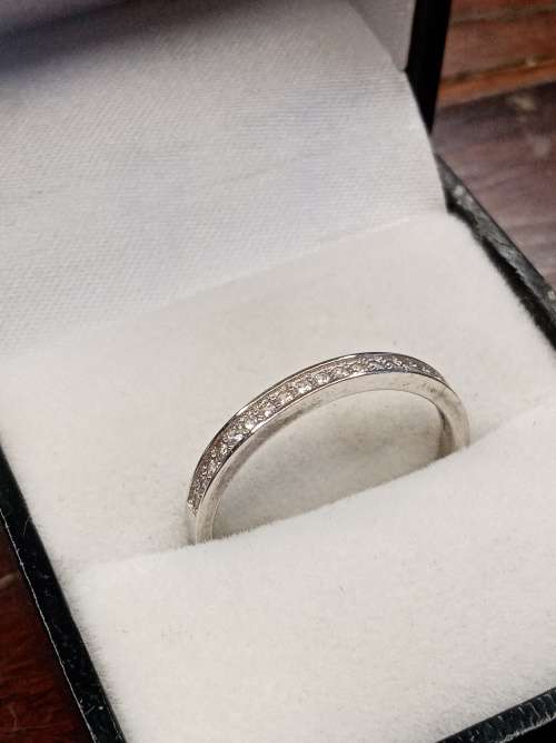 Sterling silver ladies ring Size: R