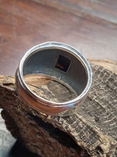 Sterling silver ladies ring Size: T