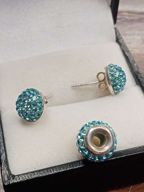Sterling silver earrings with bead