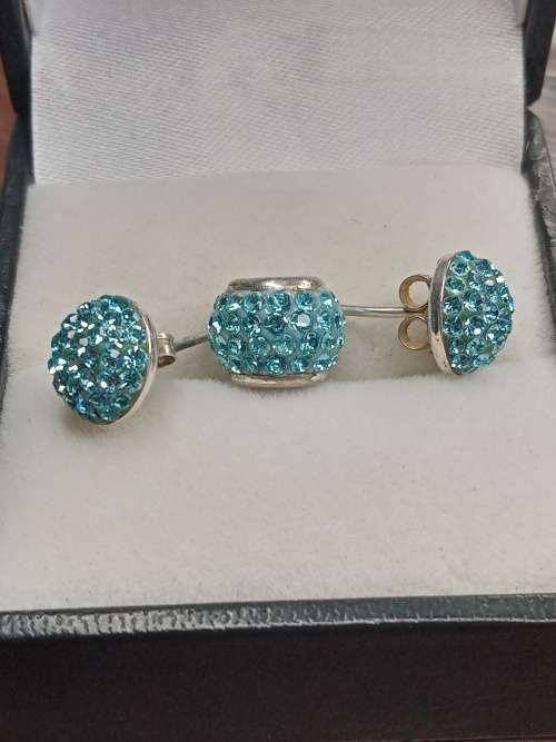 Sterling silver earrings with bead