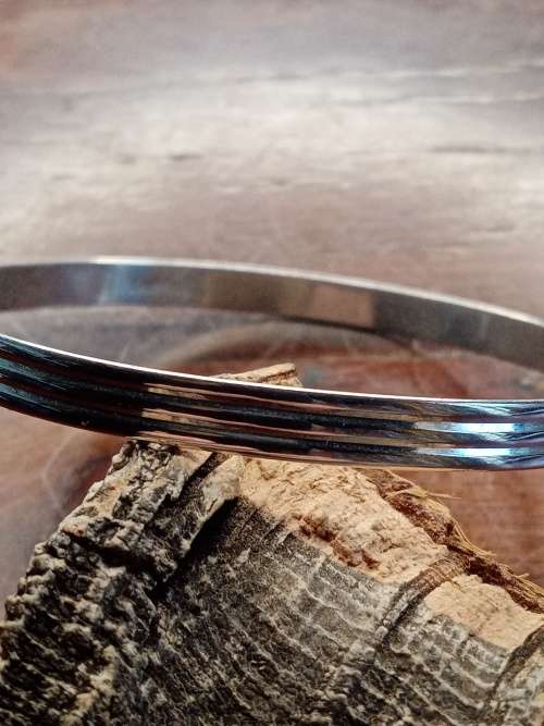 Sterling silver bracelet made by Valerie Manning Jewelry Inside diameter: 65mm width: 5mm