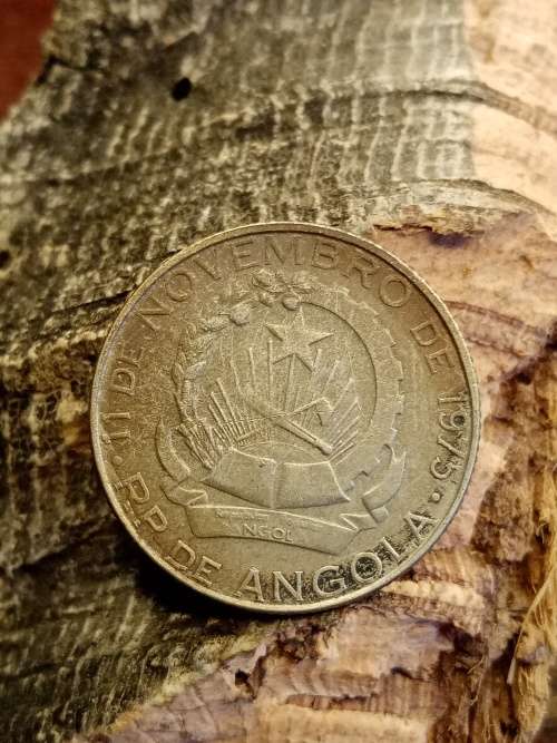 1975 Coin Angola