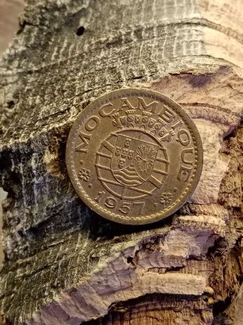 50 Centavos Portuguesa 1957