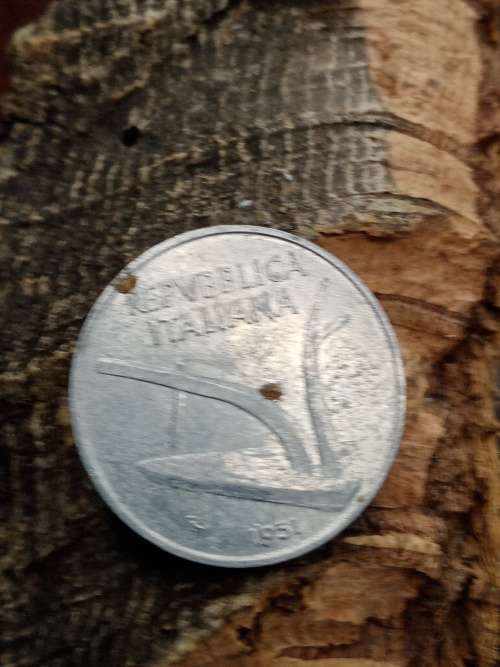 Italy 10 lire 1951