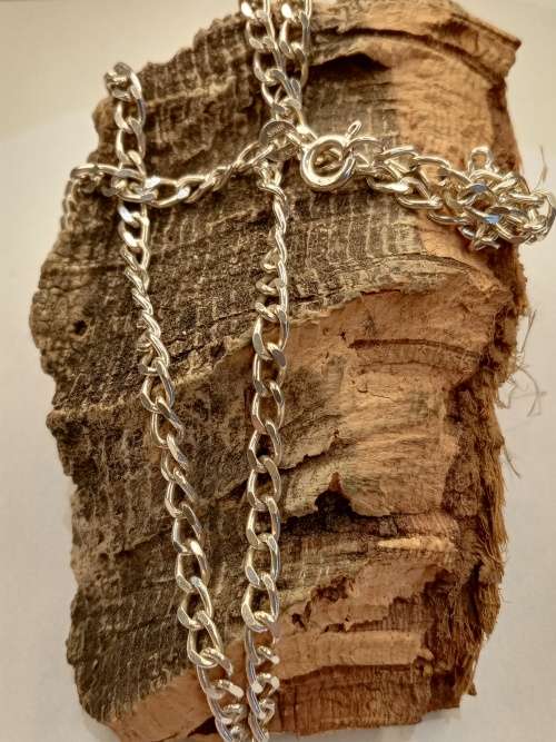 Sterling silver chain with locket that opens 60cm long