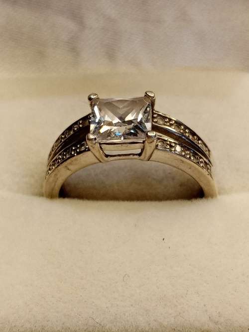 Sterling silver ladies ring Size P.5