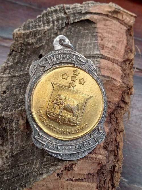 Five aside queens park football club sterling silver disk that rotates