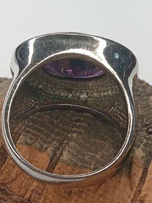 Ladies ring purple stone Size U Marked Honey