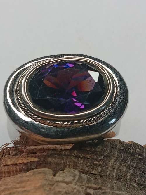 Ladies ring purple stone Size U Marked Honey
