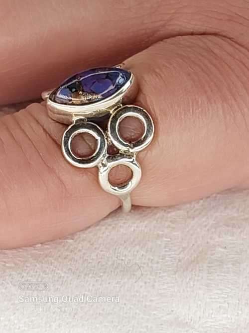Sterling silver ladies ring with sugar lite stone Size: M.5