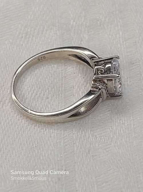 Sterling silver ladies ring Size: Q