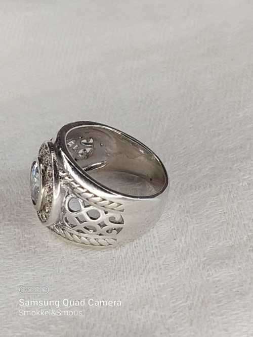 Sterling silver ladies ring Size: K