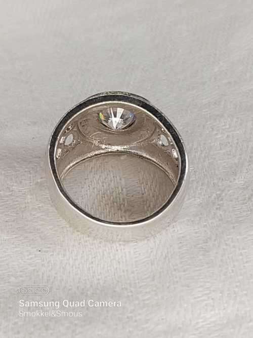 Sterling silver ladies ring Size: K