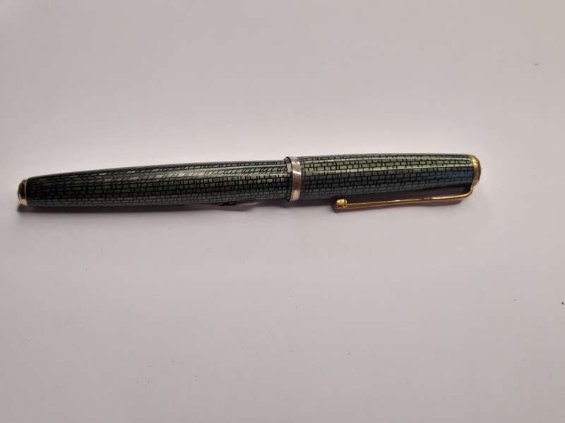 Crest high class pen