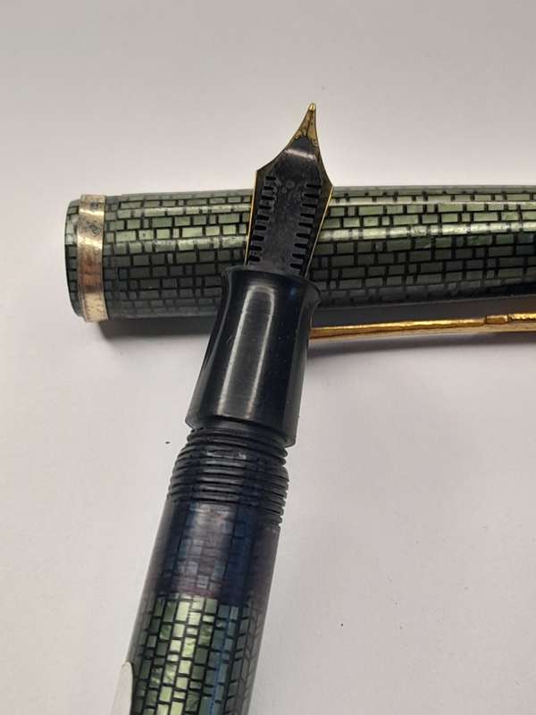 Crest high class pen