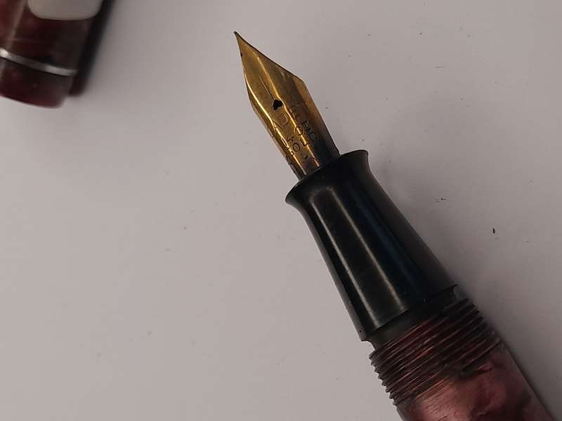 Summit leaver fill pen 14ct solid gold nib