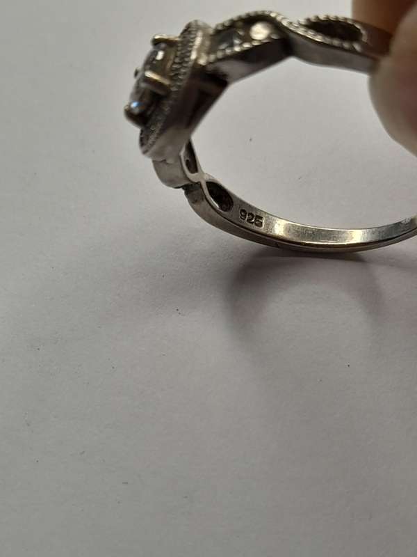 Sterling silver ladies ring Size: R NO BOX