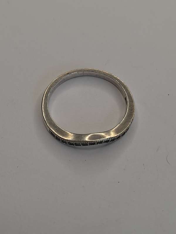 Sterling silver ladies ring Size: K NO BOX