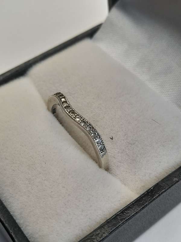 Sterling silver ladies ring Size: K NO BOX