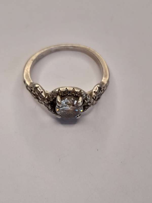 Sterling silver ladies ring Size: L NO BOX