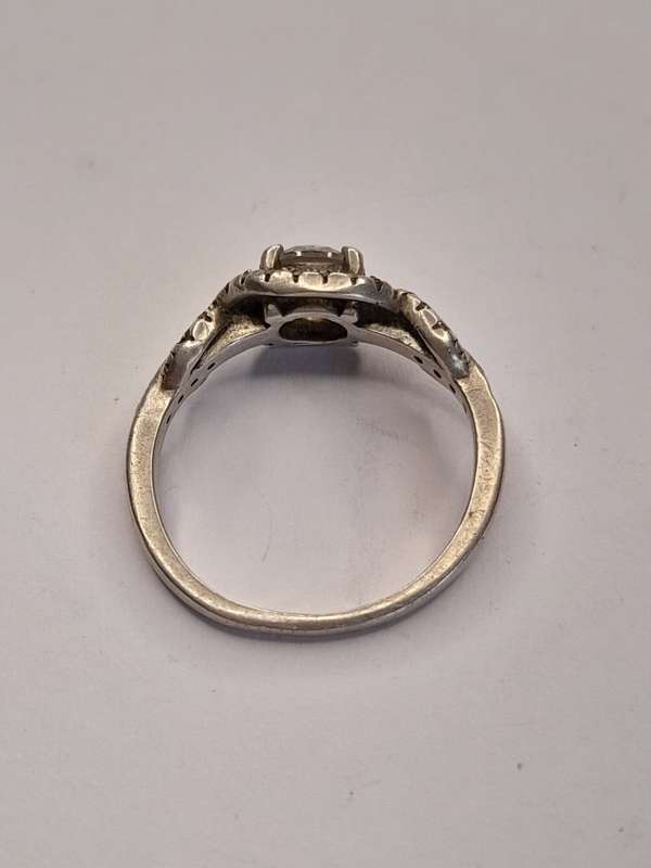 Sterling silver ladies ring Size: L NO BOX