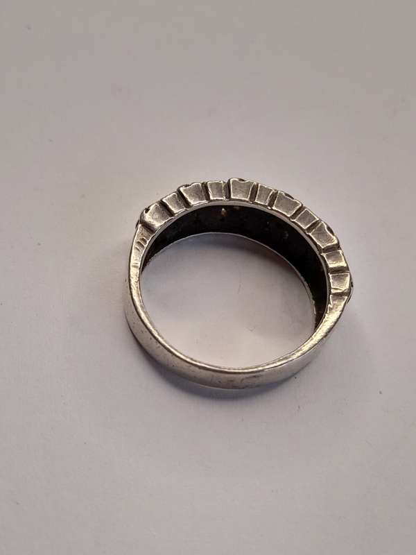 Sterling silver ladies ring Size: K.5 NO BOX