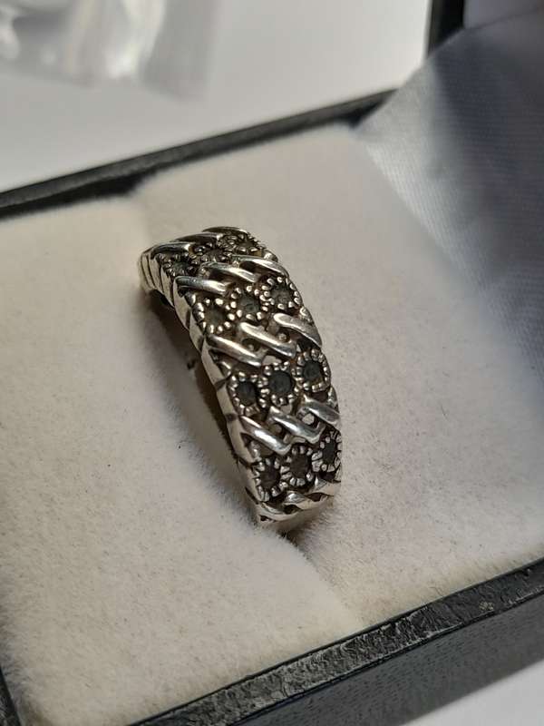 Sterling silver ladies ring Size: K.5 NO BOX