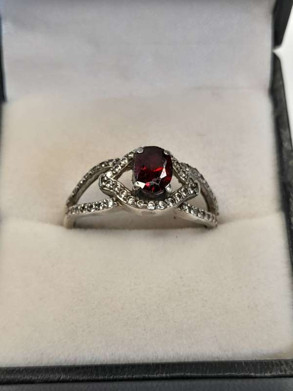Sterling silver ladies ring Size: R NO BOX