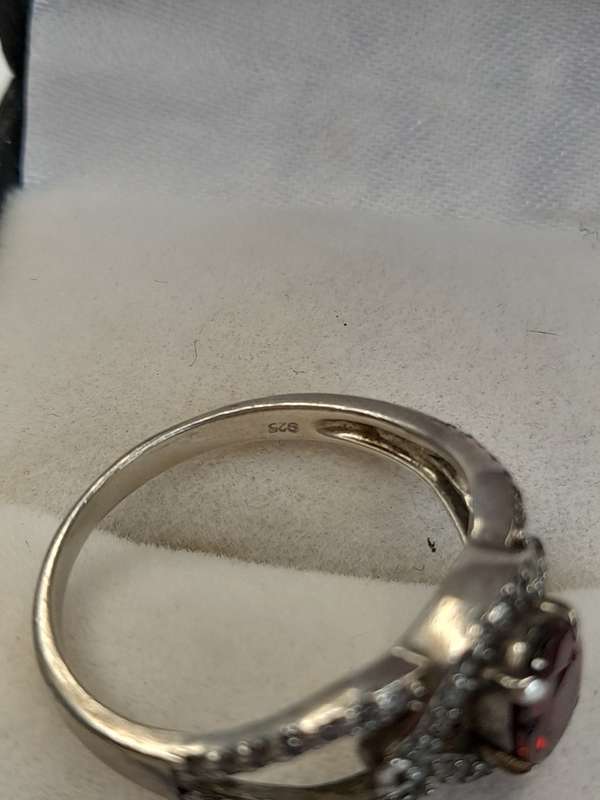 Sterling silver ladies ring Size: R NO BOX