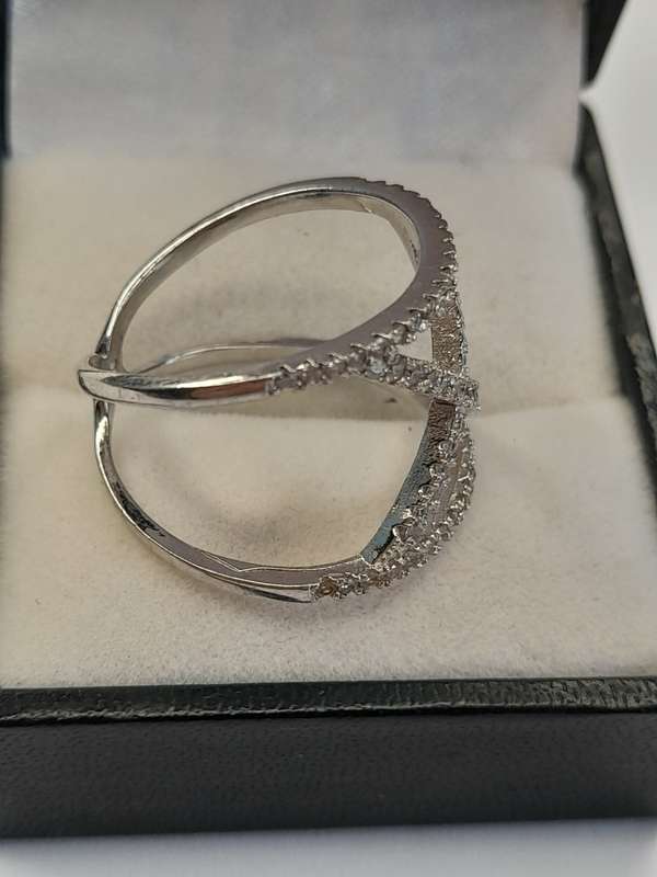 Sterling silver ladies ring Size: Q.5 NO BOX