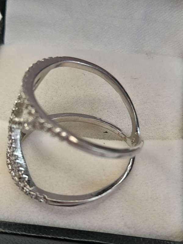 Sterling silver ladies ring Size: Q.5 NO BOX