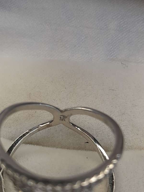 Sterling silver ladies ring Size: Q.5 NO BOX