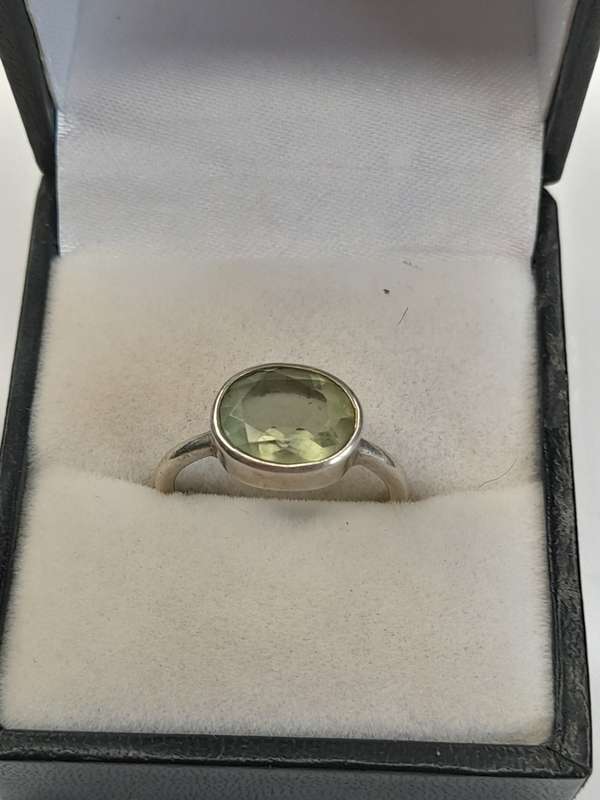 Sterling silver ladies ring Size: N NO BOX