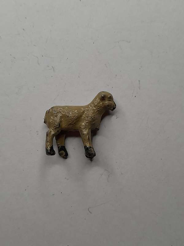 Vintage lead farm animals diorama scene accessory
