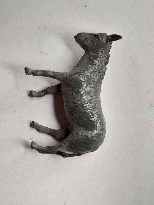 Vintage lead farm animals diorama scene accessory
