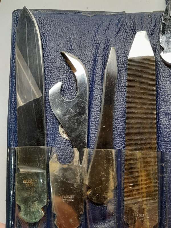 Vintage pocket knife set