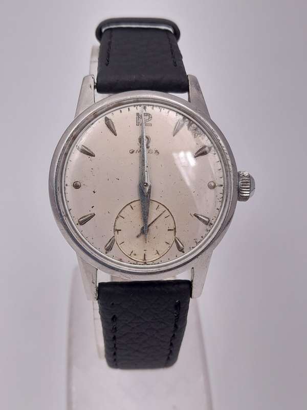 Omega REF: 2495 16 caliber 265 manual wind 33mm ex crown
