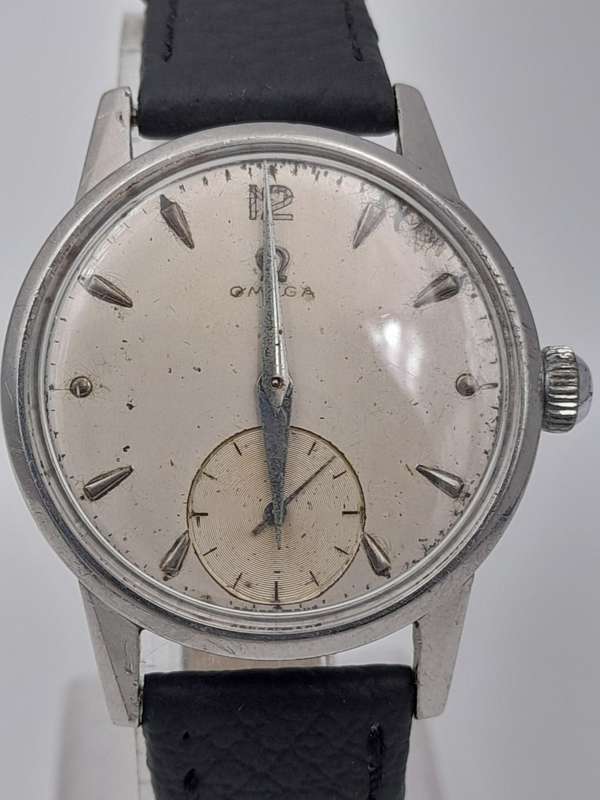 Omega REF: 2495 16 caliber 265 manual wind 33mm ex crown
