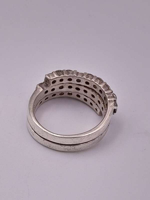 Sterling silver ladies ring unknown stone Size: P.5
