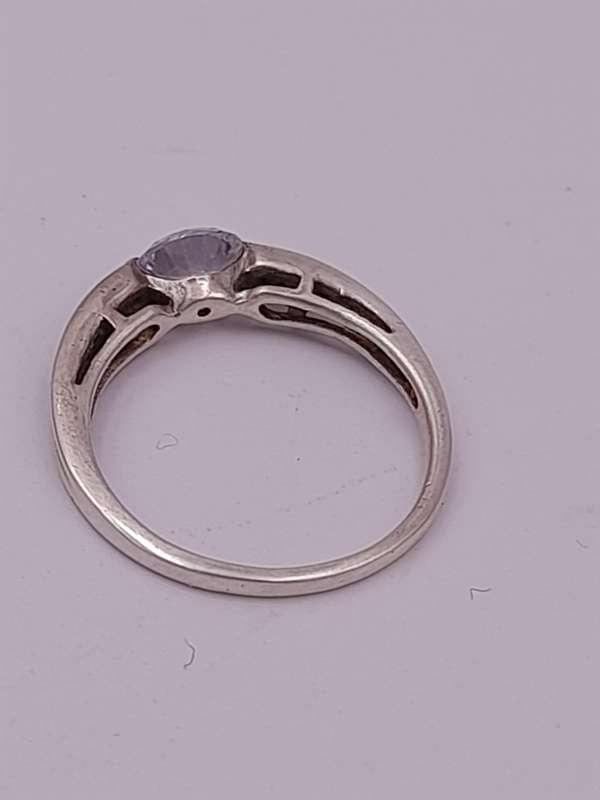 Sterling silver ladies ring Size: N.5 NO BOX