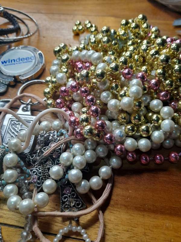 Collection of costume jewellery