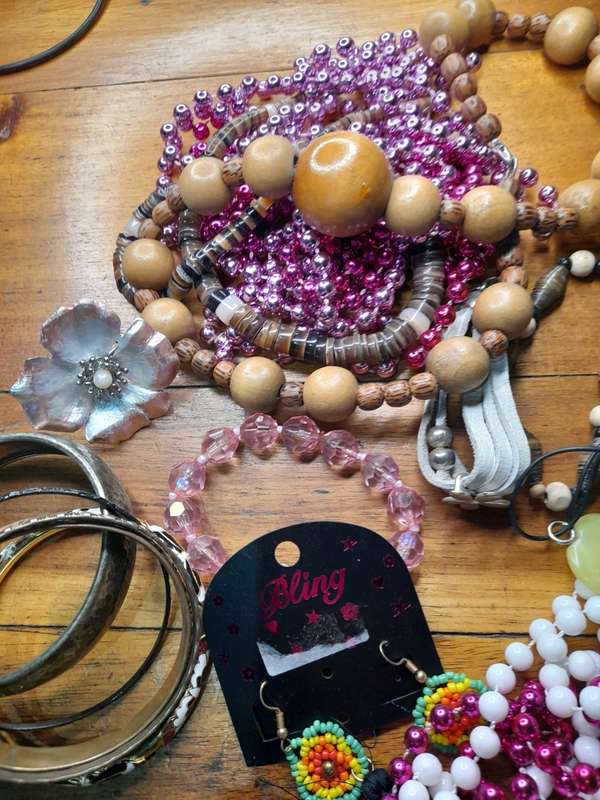 Collection of costume jewellery
